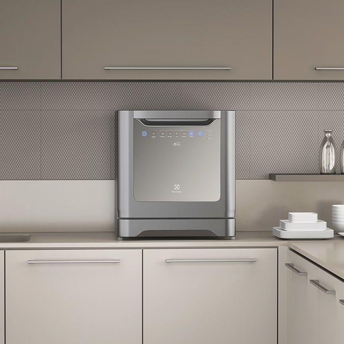 Lava-Louças Electrolux 8 Serviços Inox Compacta com Programa Eco